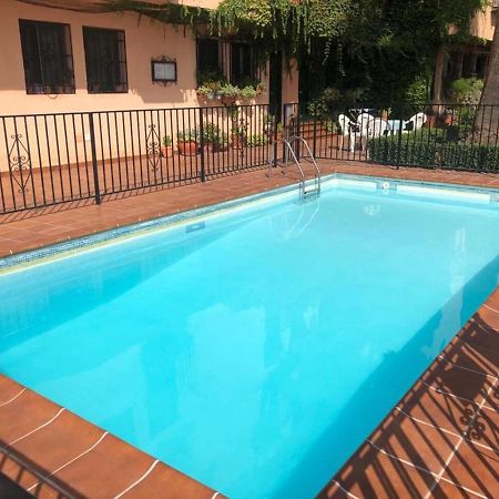 Tuguest Alhacaba Apartment - Free Parking Granada Esterno foto
